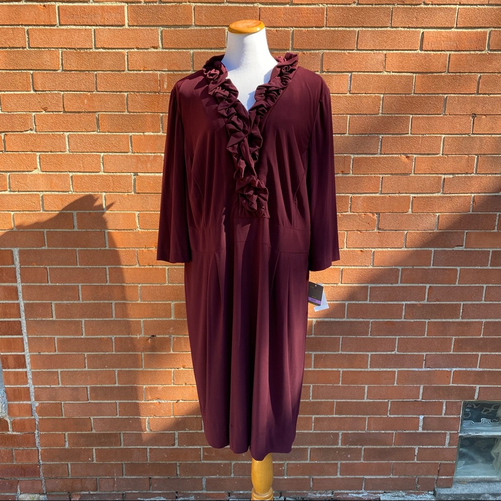 TAYLOR WOMAN Classic Burgundy Ruffle Dress NWT 22W